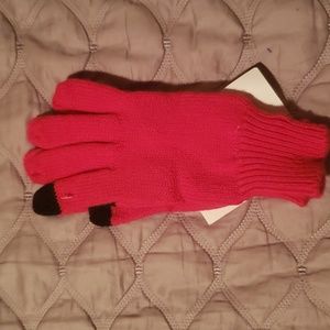 NWT Knitted Gloves( part of 2 piece set)